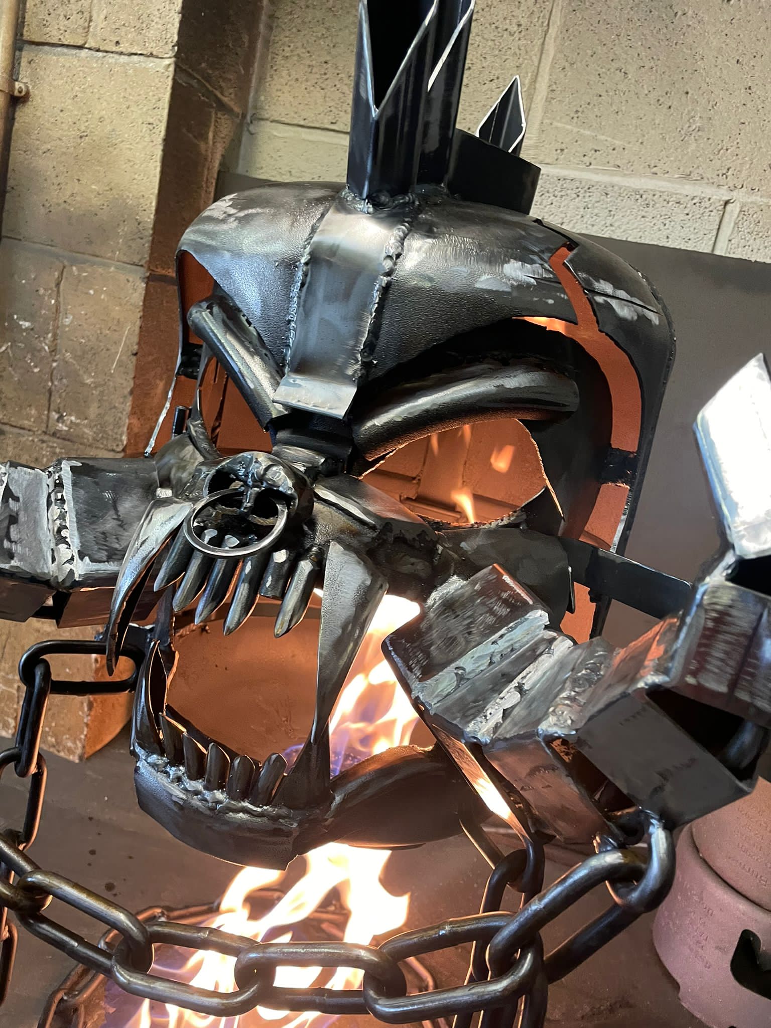 The Motörhead Snaggletooth Fire Pit – Style2